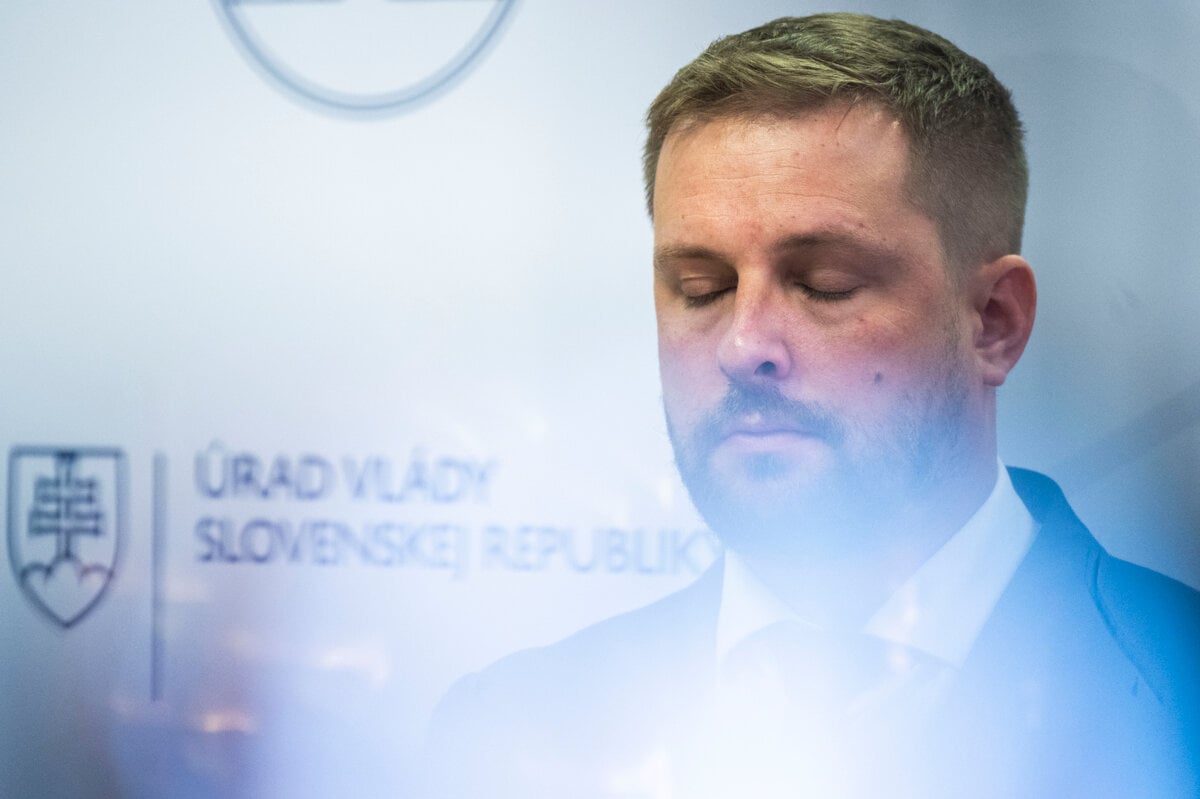 Fico pripustil zrusenie tendra na zachranky
