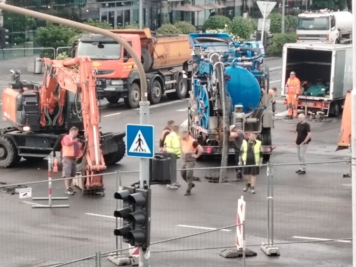 Hlavna krizovatka v Nitre je uplne uzavreta