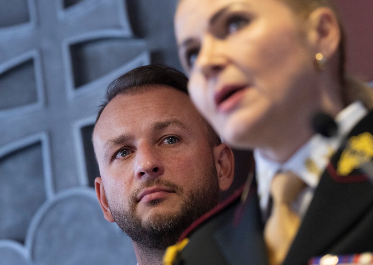 Maskarovu caka vypocutie na vybore pre obranu termin stale nie je znamy