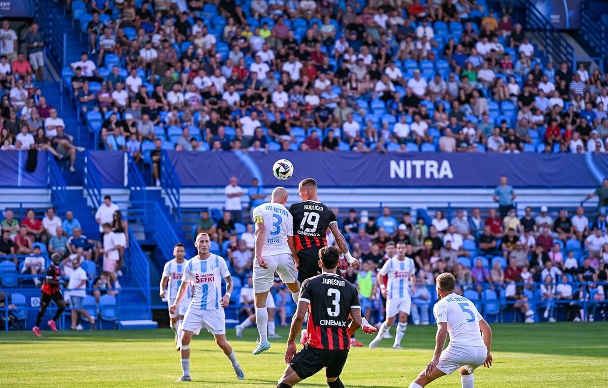Mikovic konecne si v meste Nitra ma nesmrtelneho a odkaz od Skrtela