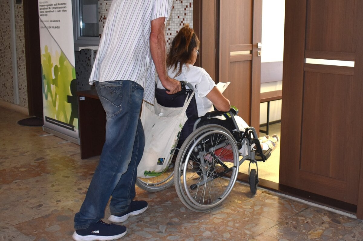 Okradla dochodkynu na invalidnom voziku dostala styri roky