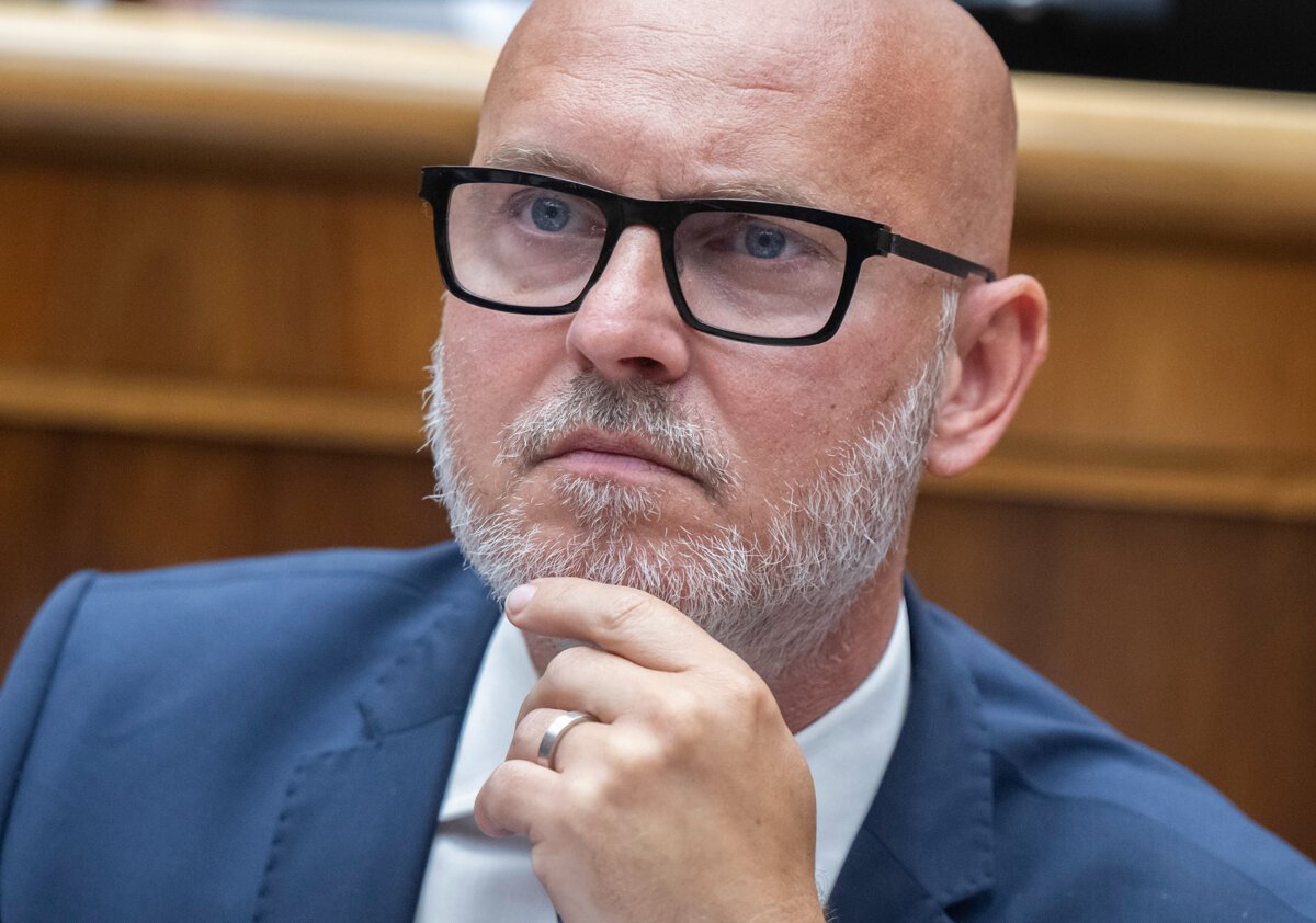 SaS ziada odvolanie Saska z funkcie pre tender na zachranky