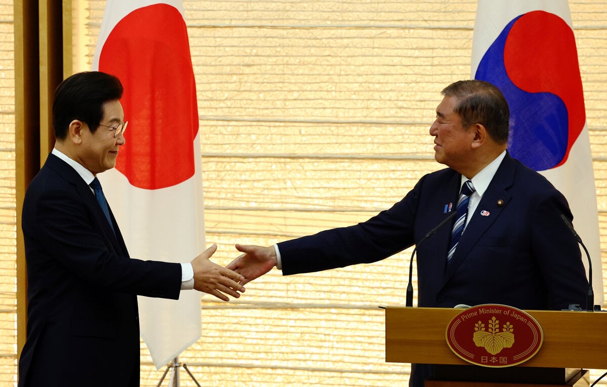 Stretnutie juhokorejskeho prezidenta a japonskeho premiera posilnilo aj trojstrannu spolupracu s USA