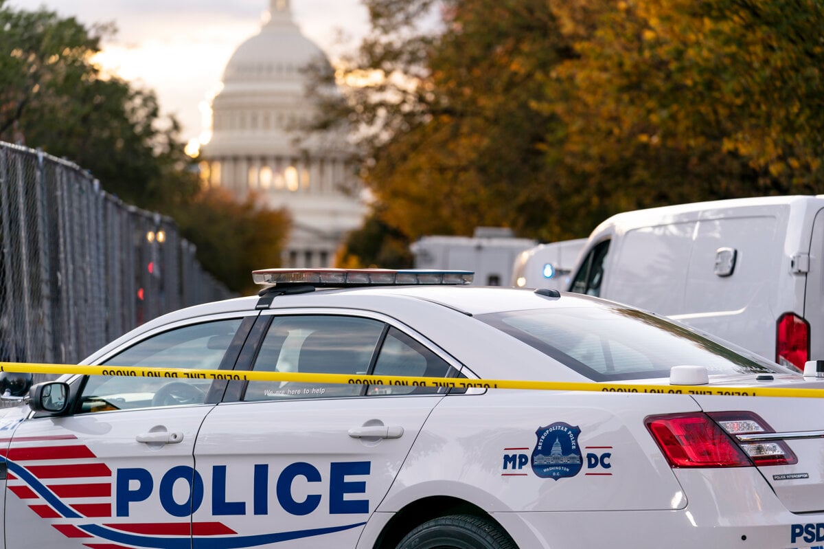 Washington zazaloval Trumpovu vladu za kontrolu nad policiou