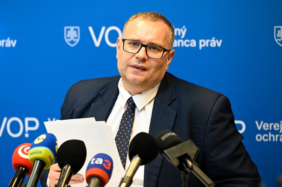 Ombudsman kritizuje novelu ustavy ma vyhrady