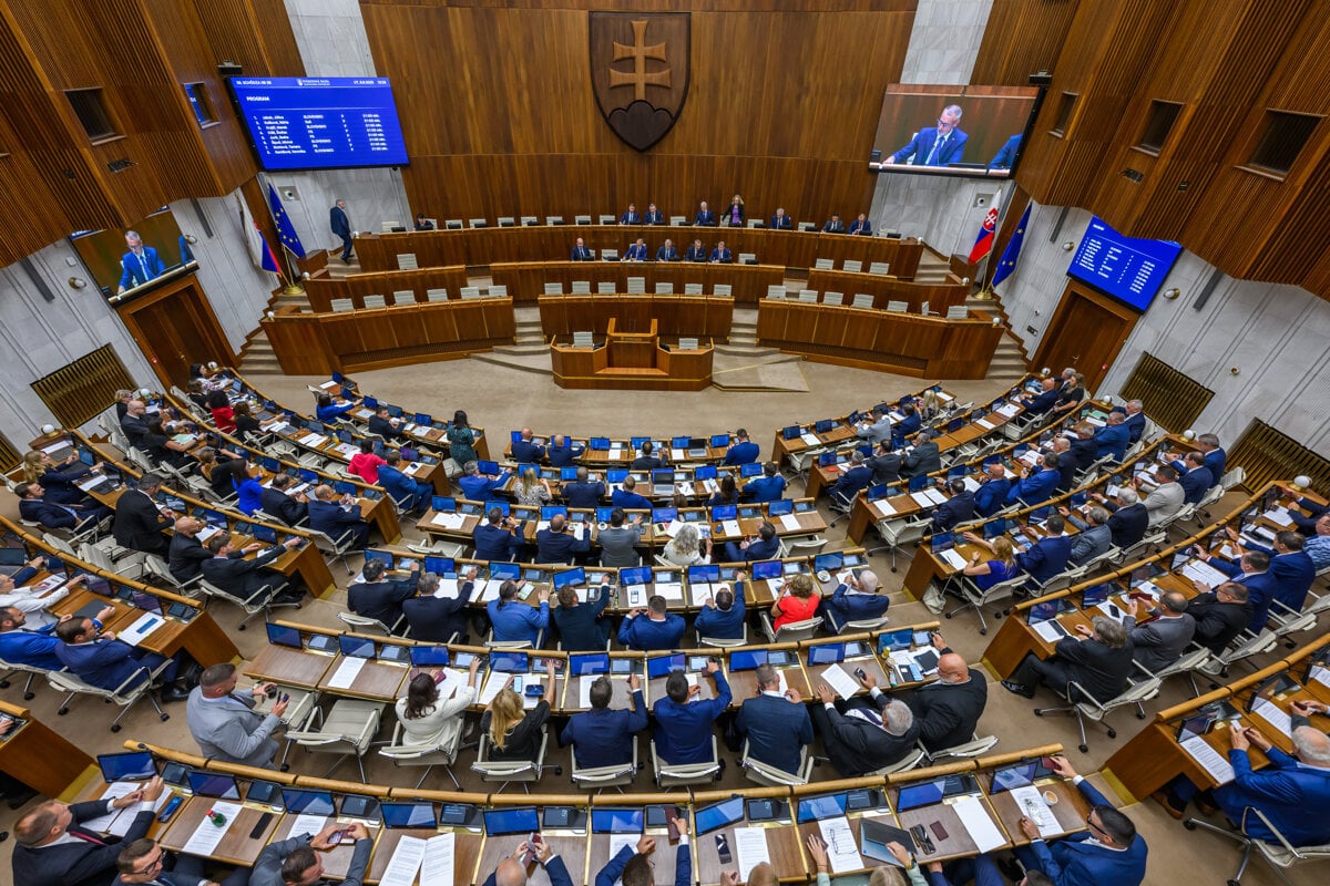 Poslanci schvalili novy zakon o psychologii a zachrankach