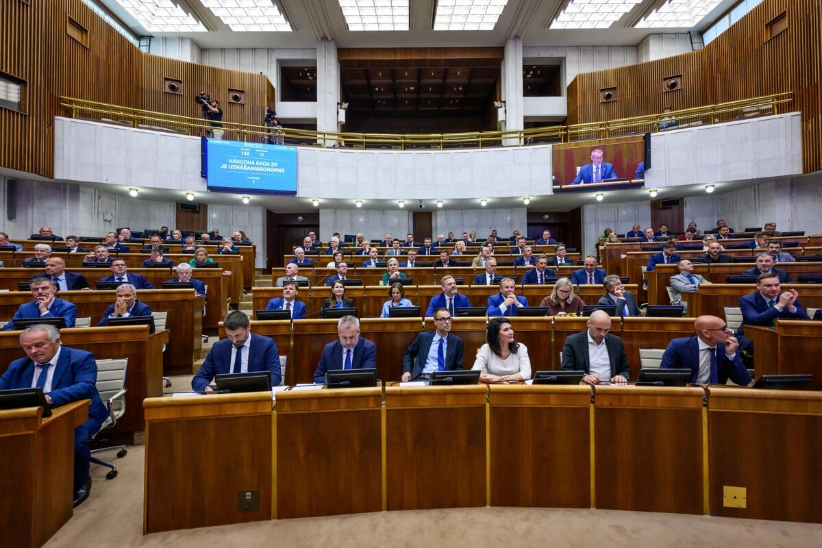 Poslanci ukoncili rokovanie o podnikani pre mladistvych