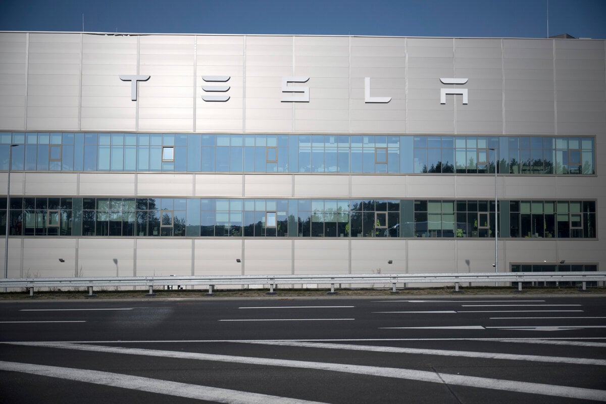 Tesla tvrdi ze ma dobre predajne cisla