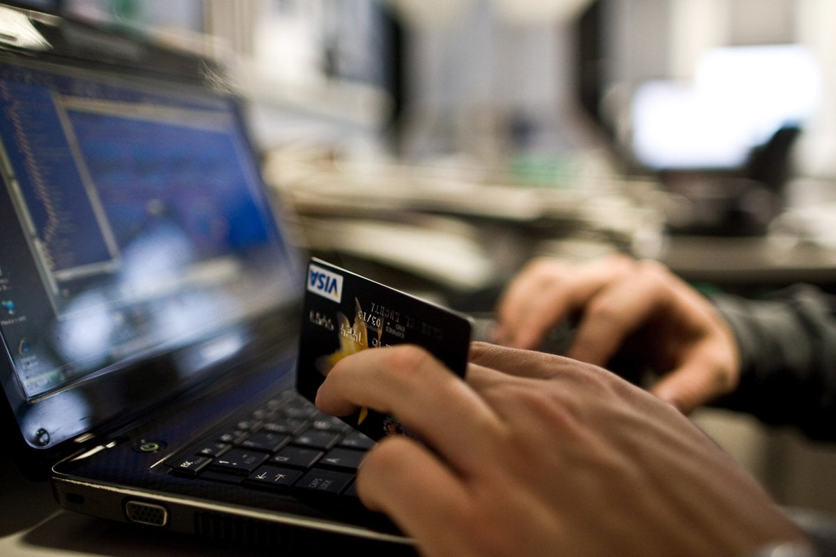 V online formularoch ziada predajca od kupujuceho len nevyhnutne udaje