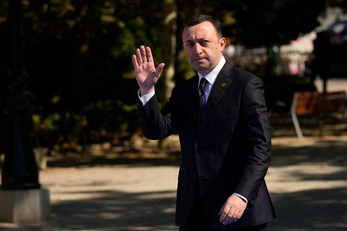 Byvaleho gruzinskeho premiera Garibashviliho obvinili z prania spinavych penazi
