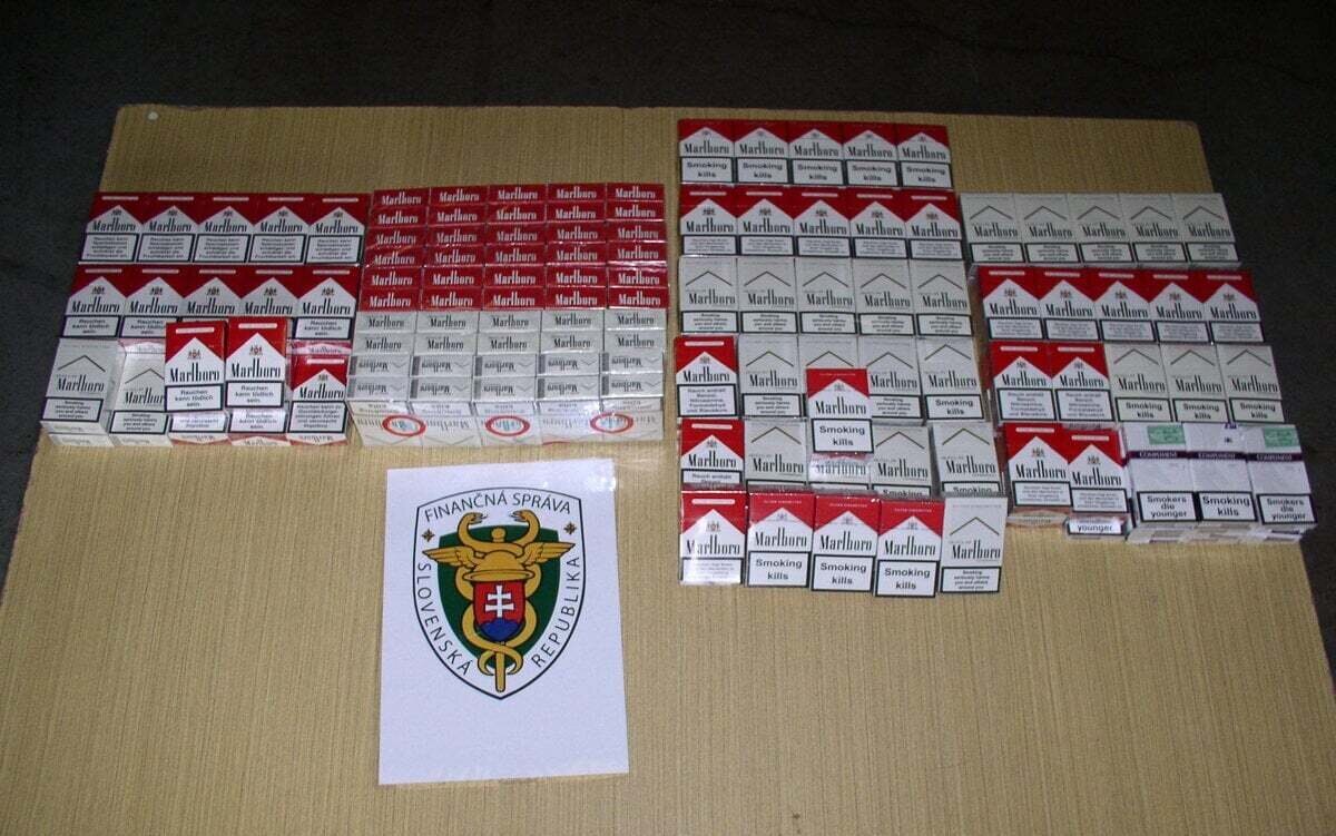 Colnici odhalili pasovany alkohol a cigarety