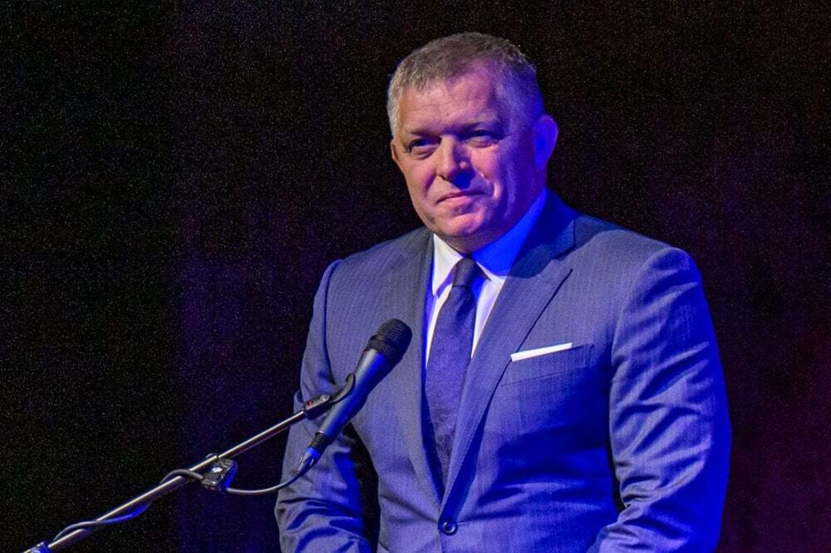 Robertova cinska cesta k autokracii