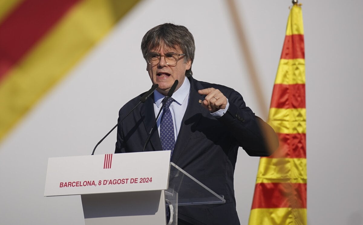 Spanielska mensinova vlada prisla o podporu Puigdemontovej strany