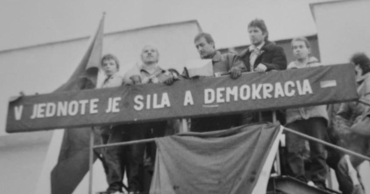 Docolomansky oslovil Povazskobystricanov Nezna revolucia prisla neskor