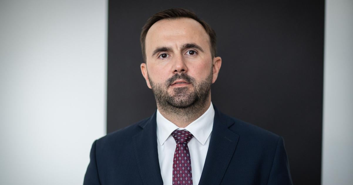 Fico uz 15 rokov zanedbava investicie do zeleznic tvrdi PS