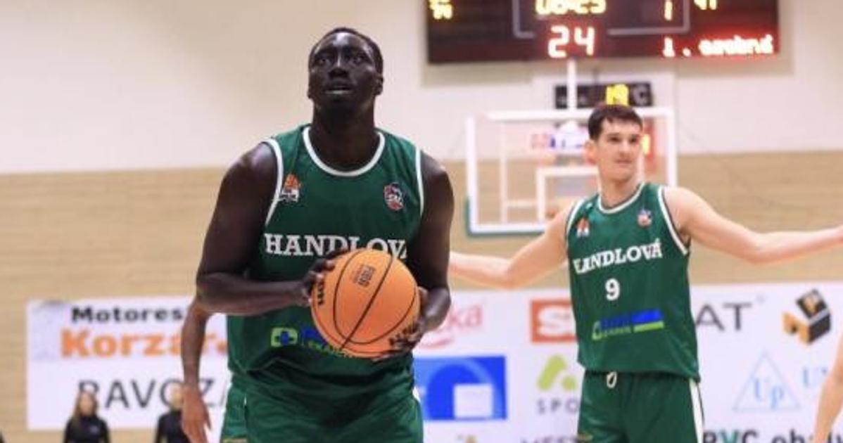 Handlova hlasi dalsi odchod Tim opusta American Deng Deang