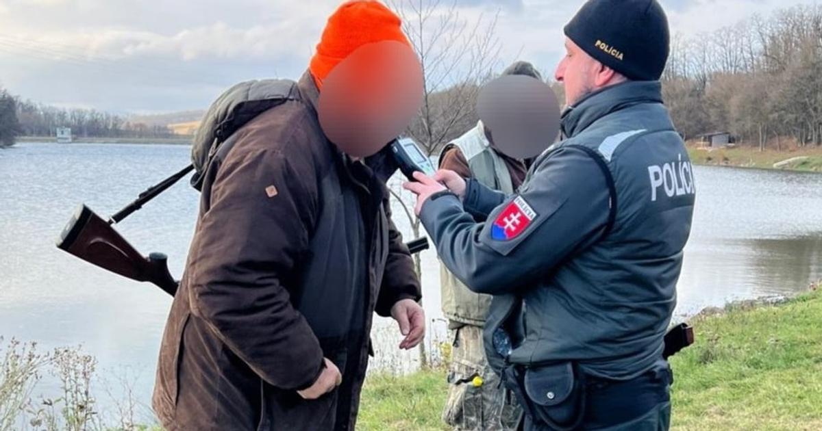 Na polovacku prisli aj policajti bez ohlasenia