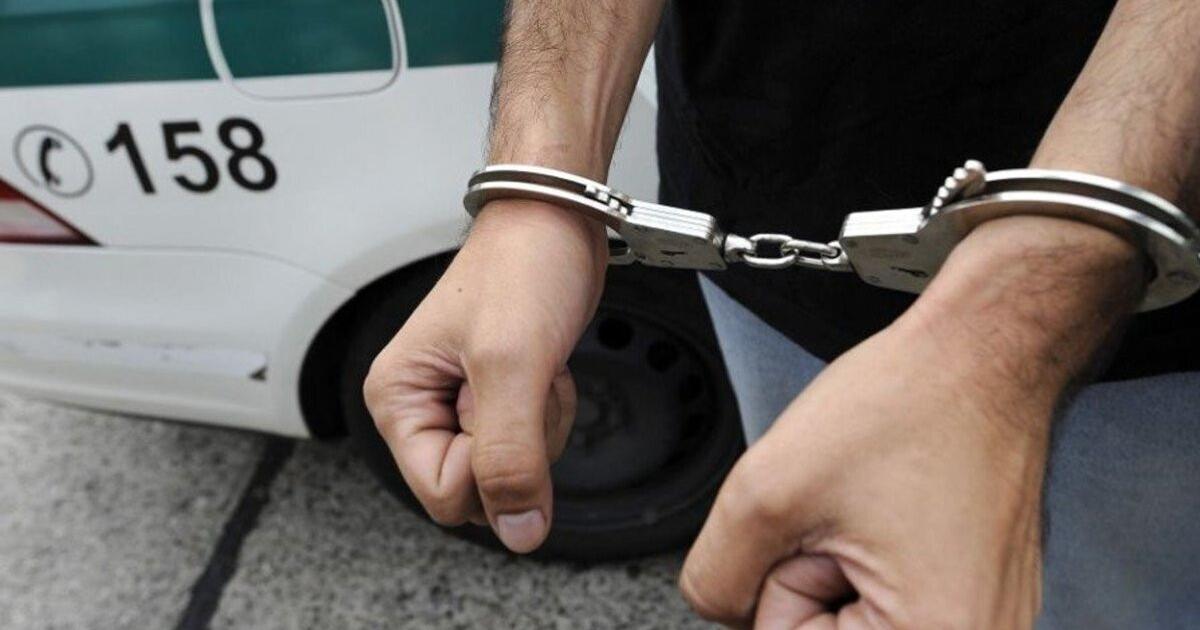 Policajti mucili zadrzaneho natacali si to