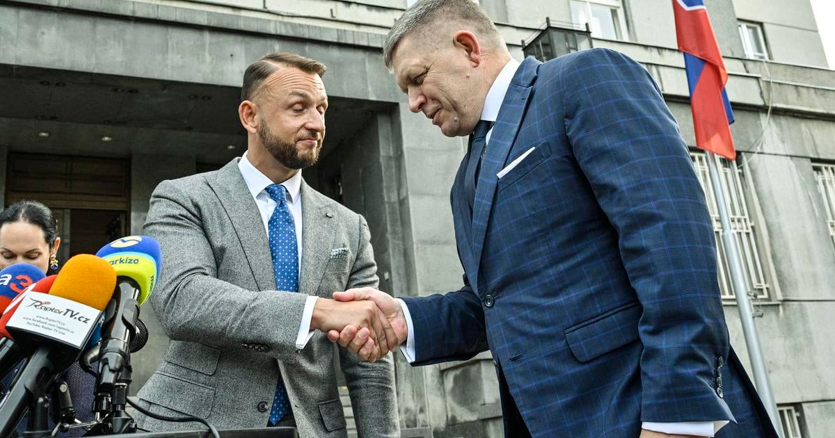 Tyzden ked Fico potvrdil sumrak seba a Hlasu Sutaj Estok podliezol aj Danka