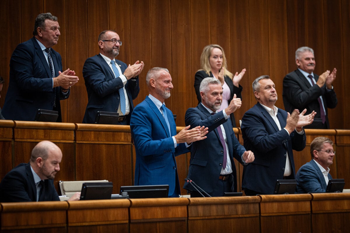 Zacina platit novela ustavy o dvoch pohlaviach