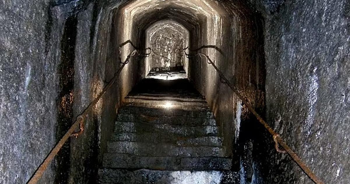 Ludia zostupia do podzemia a objavia minulost