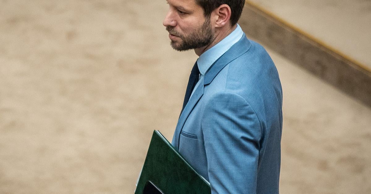 M Simecka V sucasnosti mame najslabsi parlament produkuje najhorsie zakony