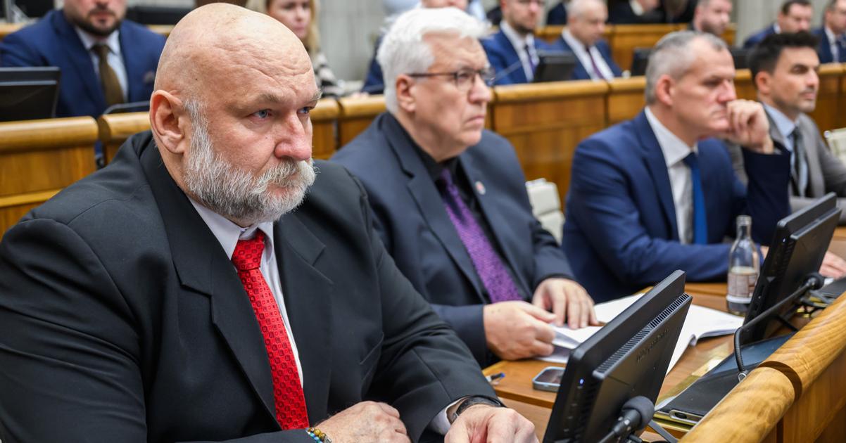 Nezaradeni poslanci okolo Huliaka nepodporia zvysenie DPH