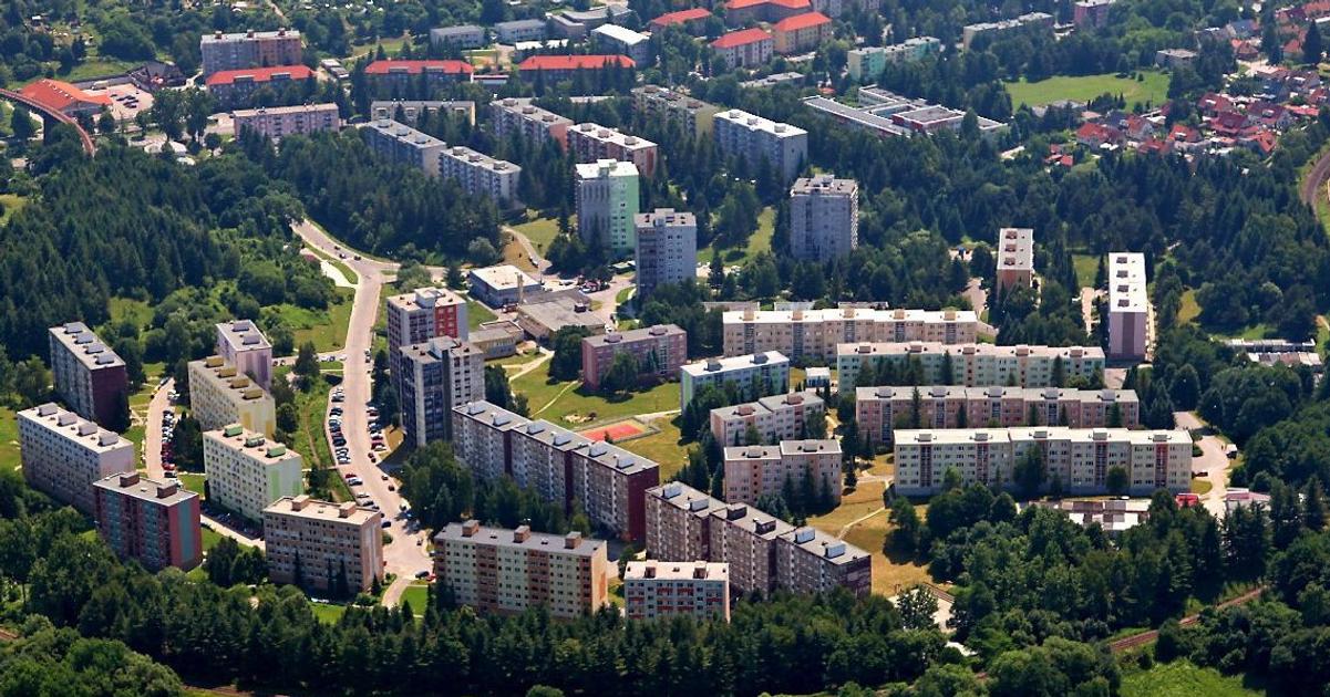 Obyvatelia mestskych bytov v Handlovej si priplatia 20 percent