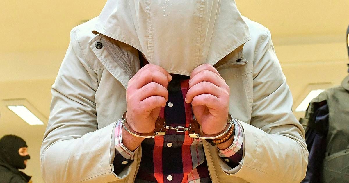 Ptdesiatnik obnazujuci sa na verejnosti celi obvineniam