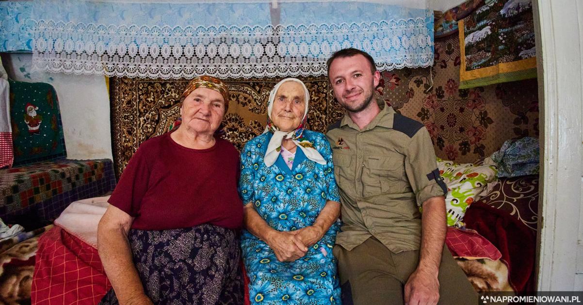 Riskuje zivot aby pomohol zabudnutym babuskam
