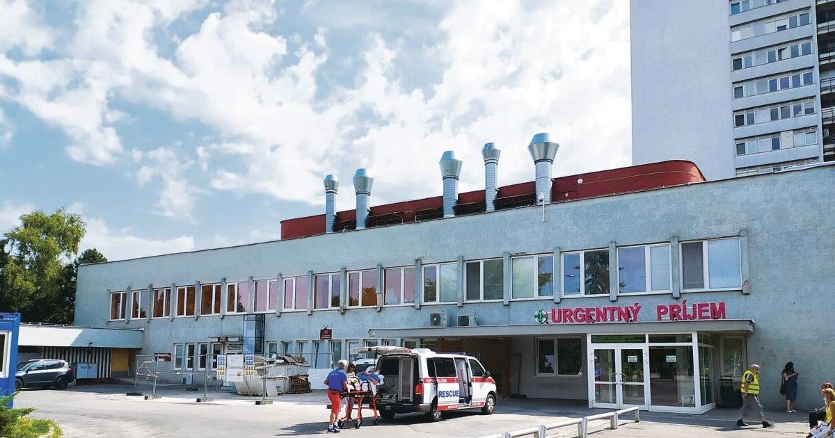 Vodic opitych chodcov zrazil na sidlisku v Novych Zamkoch FOTO