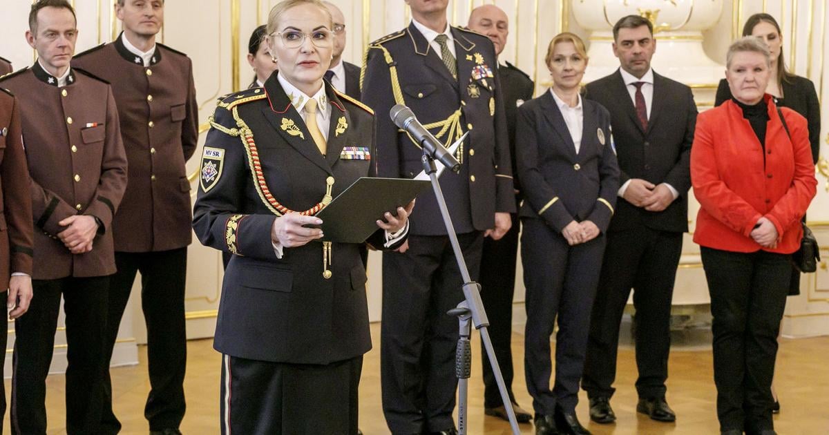 Prezident vyzval na zlepsenie podmienok pre zachranne a bezpecnostne zlozky