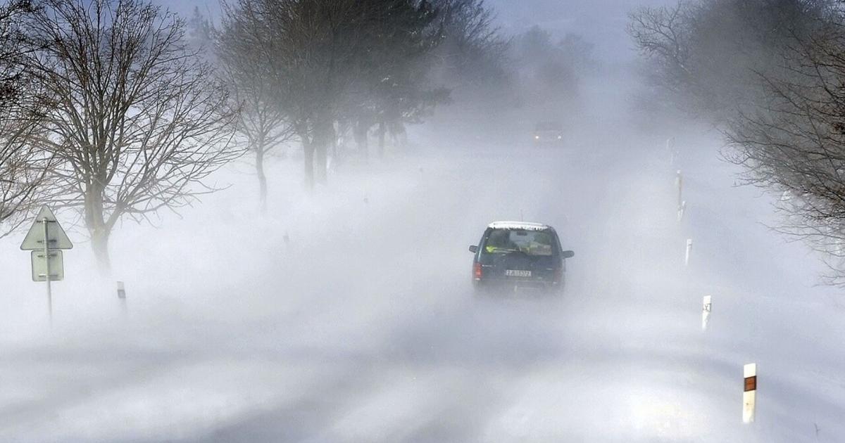 SHMU Pocas noci a soboty ocakavajte snehove jazyky a silny vietor