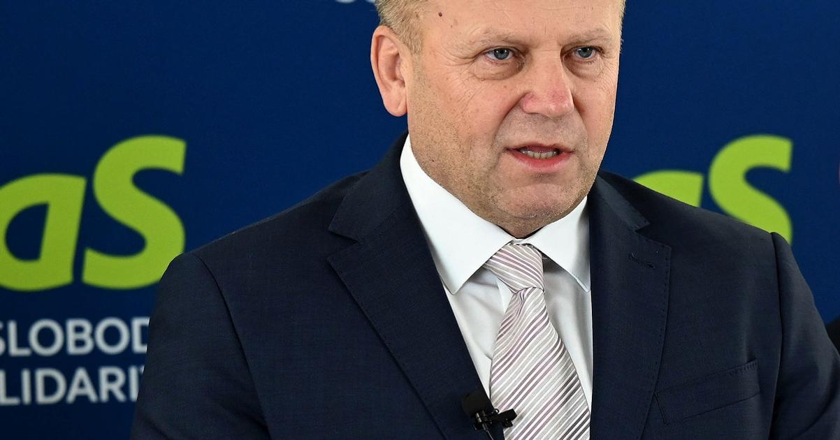 Vlada oslabenim obstaravania otvara dvere korupcii v bytovej vystavbe