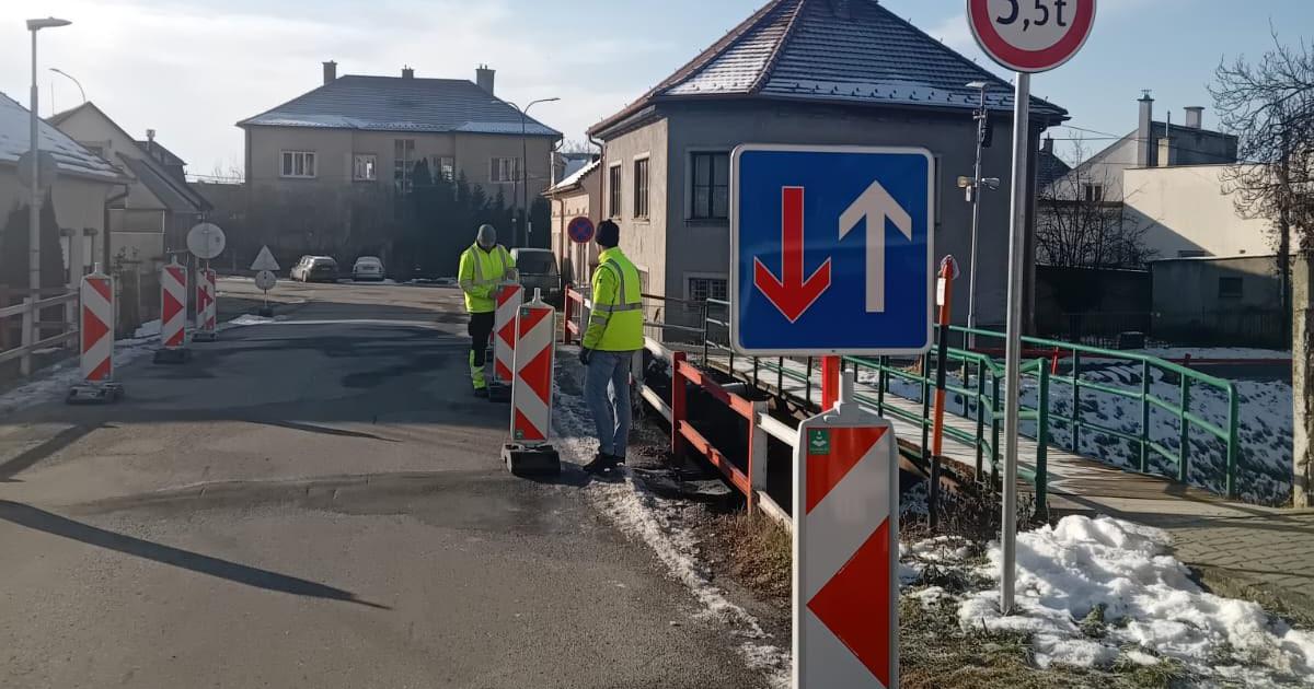 Banovce nad Bebravou Mesto zmenilo dopravne znacenie na moste na Farskej ulici