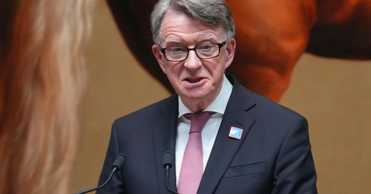 Britska policia prehladala nehnutelnosti svisiace s exvyslancom Mandelsonom