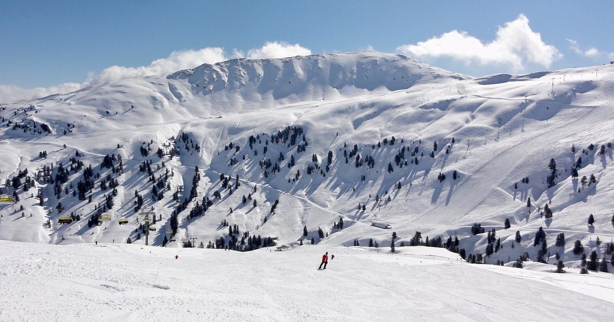 Po silnom snezeni v Alpach pretrvava nebezpecenstvo lavin