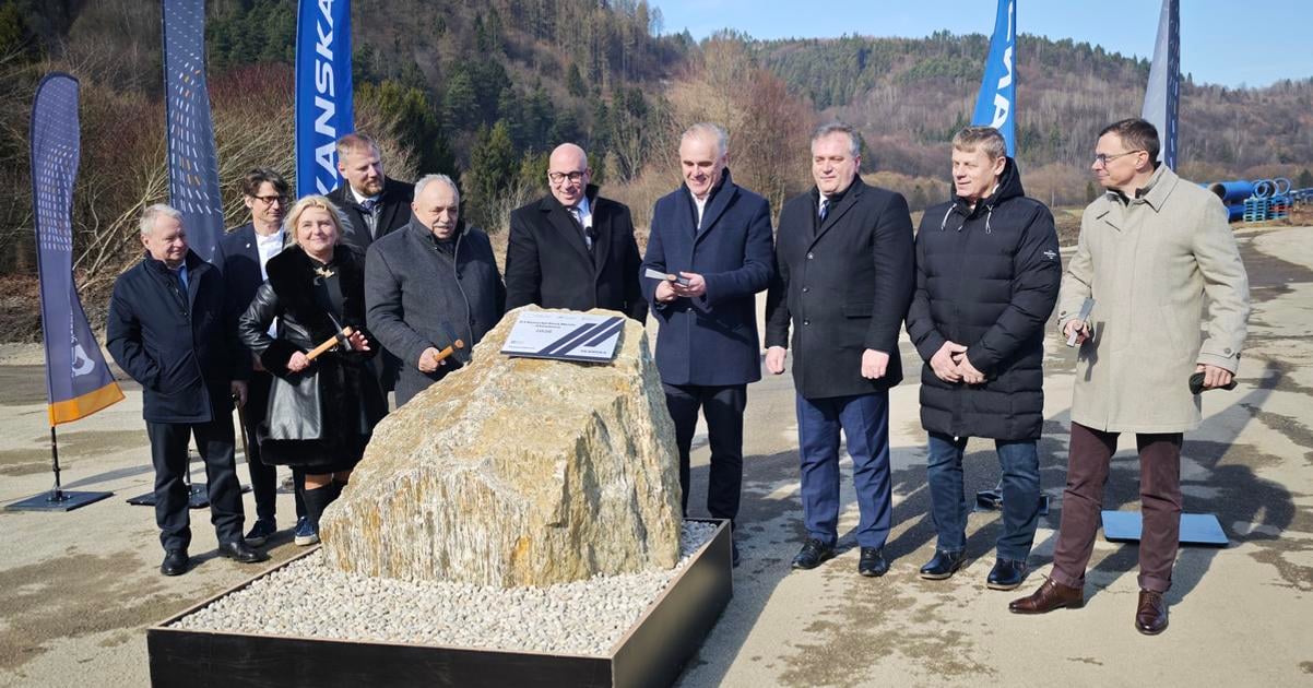Posledny z troch usekov D3 je oficialne spusteny Prichadza 1200 dni ktore zmenia Kysuce