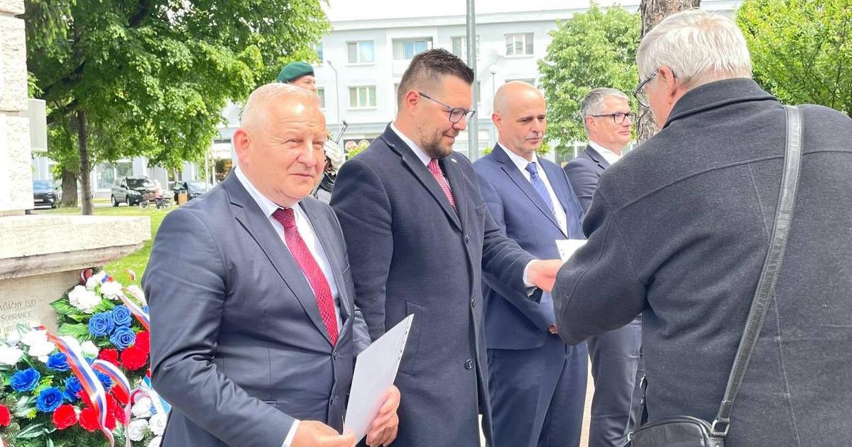Predseda z Hlasu informoval starostov o aktivitach spolustranika Grohing Uradu zneuzili na kampan