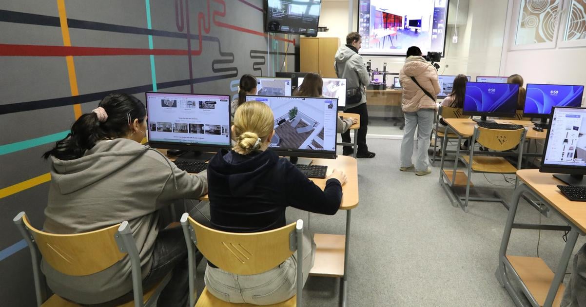 Zakladne skoly maju posledne hodiny na odoslanie e prihlasok Rodicom prisli zmatocne e maily