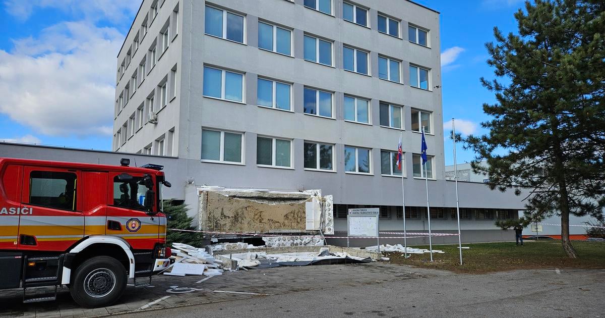 klientske centrum v komarne zacne od piatka fungovat v obmedzenom rezime