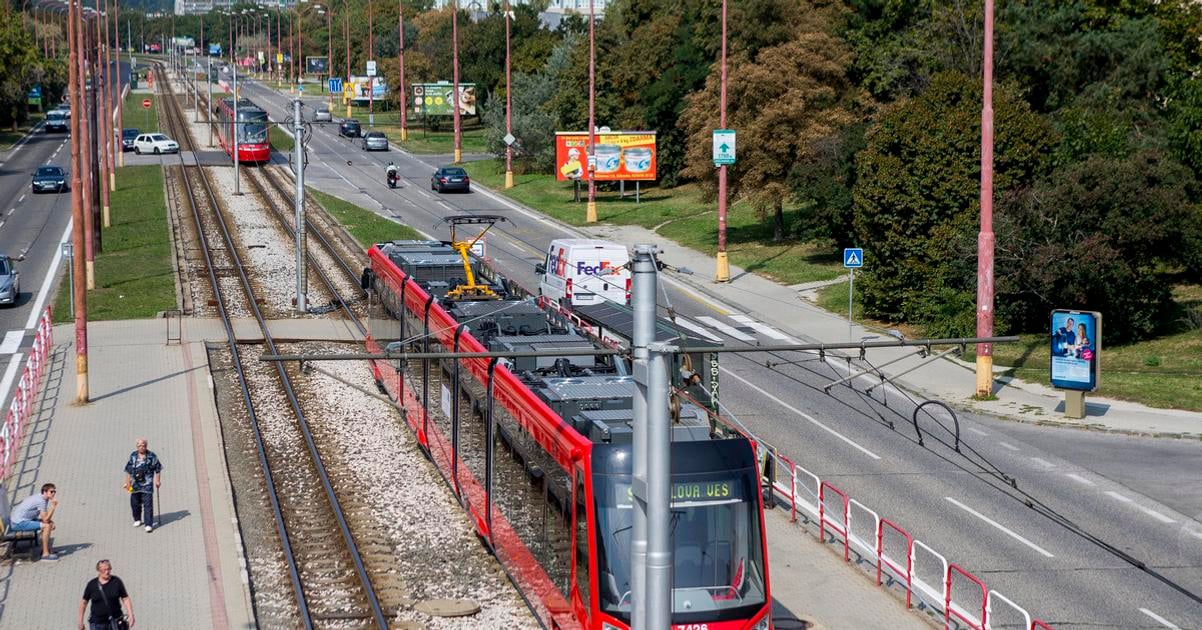 v karlovej vsi sa pocas vikendu opat nebudu premavat elektricky