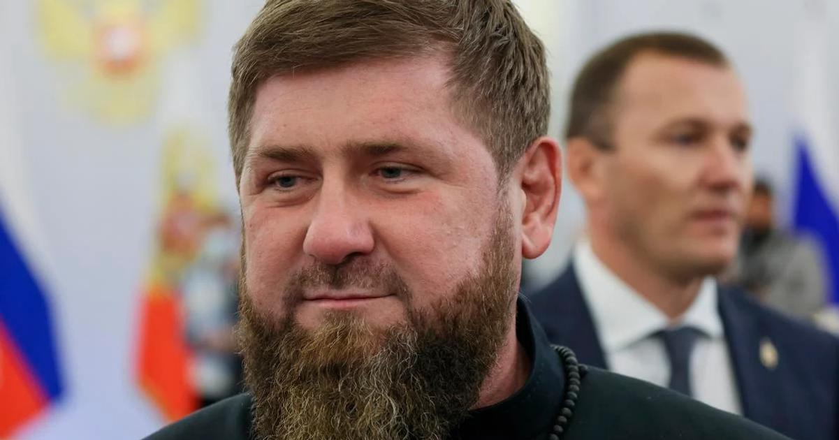 Adam Kadyrov sa po smrtelnej autonehode v Groznoi opat ukazal na verejnosti