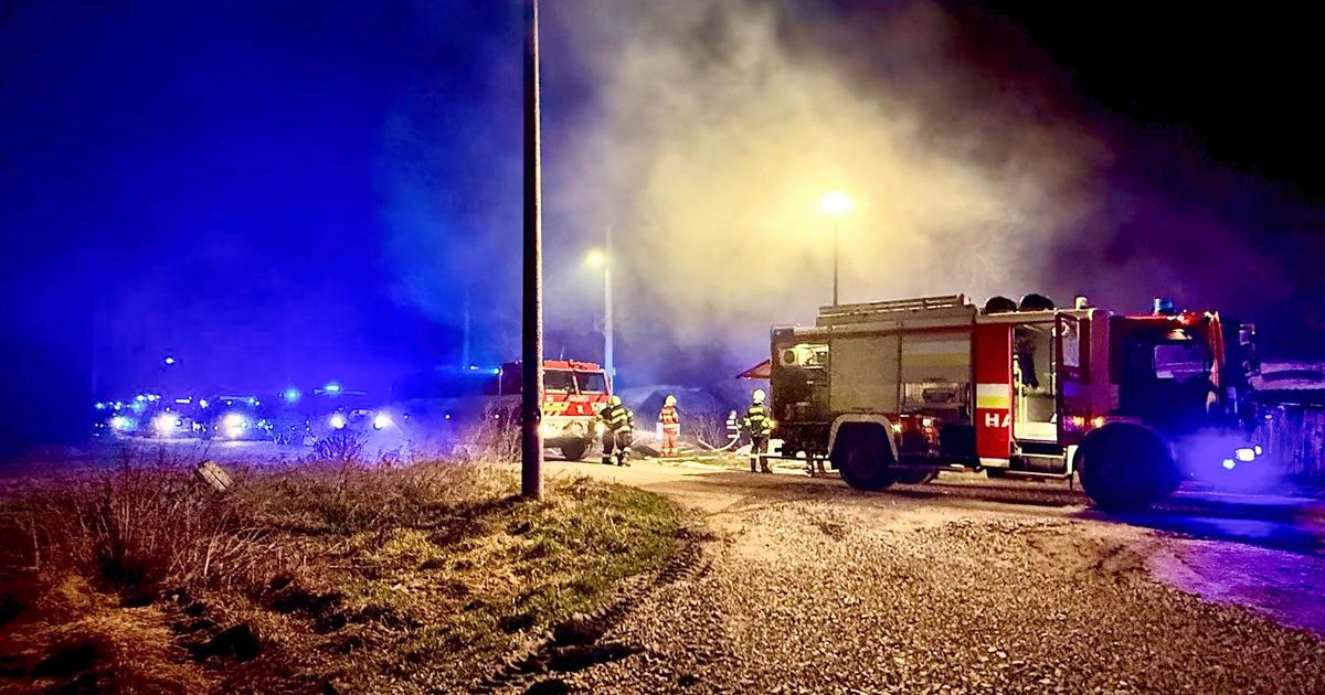 Dvaja ludia prisli o zivot ked sa do rodinneho domu prepadla horiaca strecha