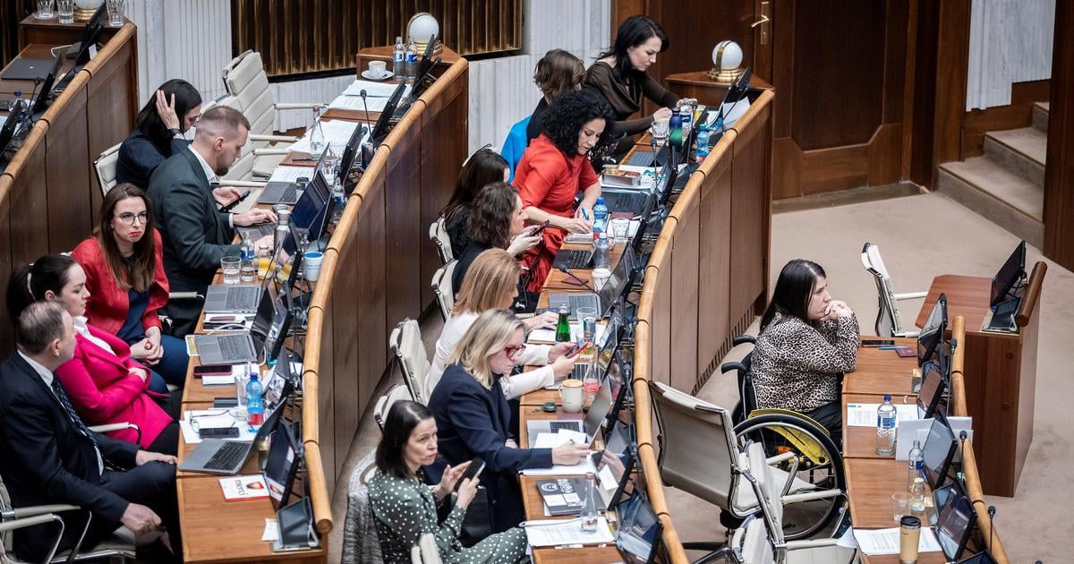Hnutie PS chce prisnejsie trestat politikov za korupciu