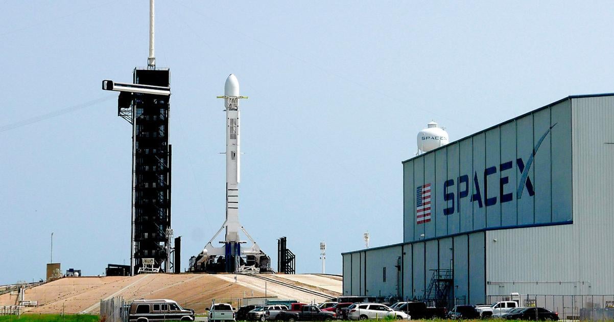 Muskov a SpaceX plan uje v marci podat ziadost o vstup na burzu informuje agentura Bloomberg