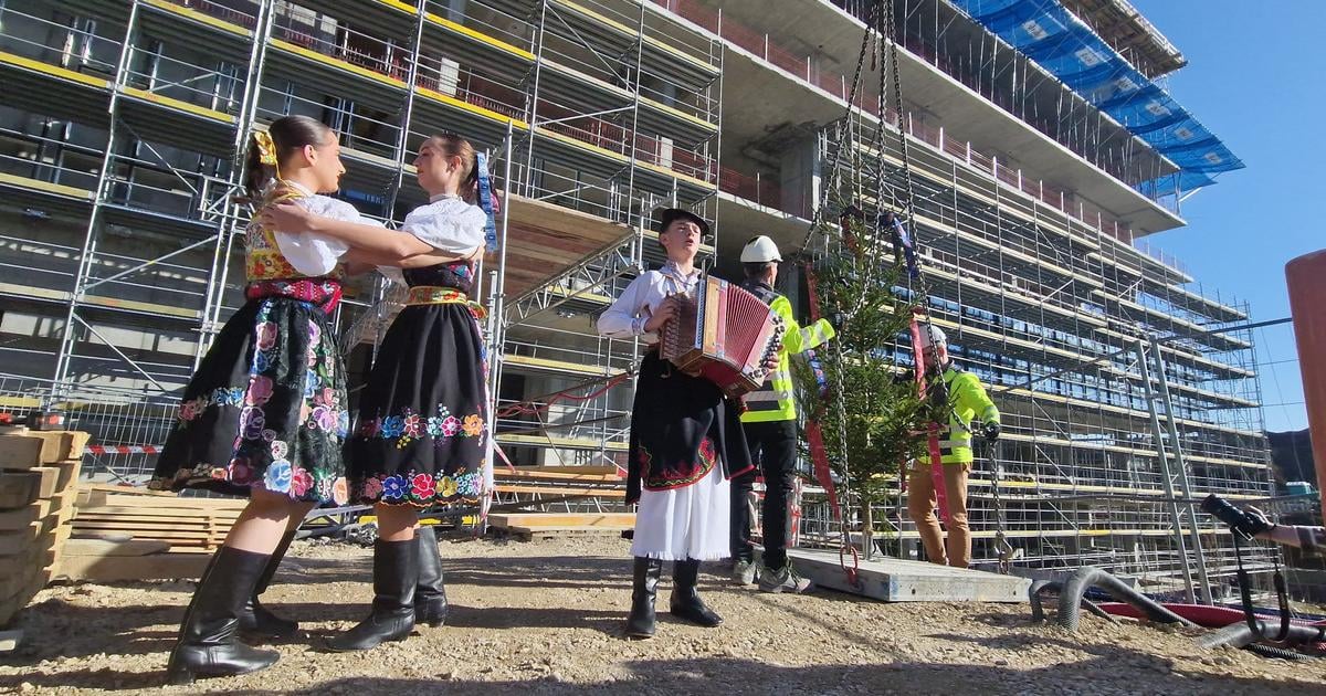 Nemocnica v Martine dosiahla vyznamny milnik Kazdy si vsimne co pribuda na stavbe