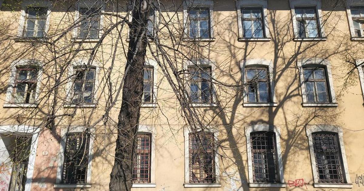 Stat planuje buranie v Kosiciach aktivisti zastavuju bagre Z priemyselnej budovy chcu vytvorit pamiatku