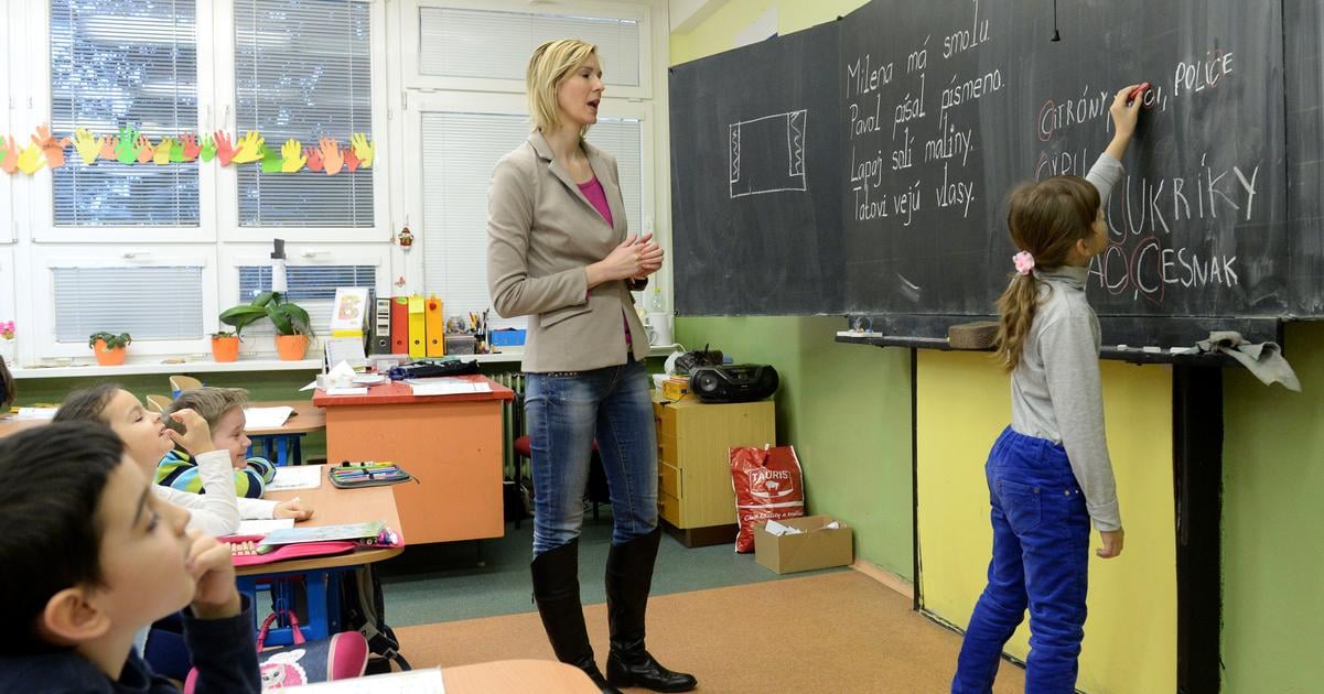 Ucitelia podla prieskumu ovplyvnuju vztah ziakov k uceniu avsak potrebuju systemovu podporu