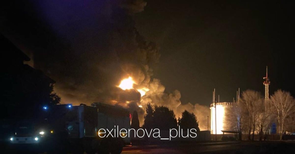 Ukrajina Rusko Online Po ukrajinskom dronovom utoku vyslahol plamen v ropnom sklade v ruskom Krasnodarskom kraji